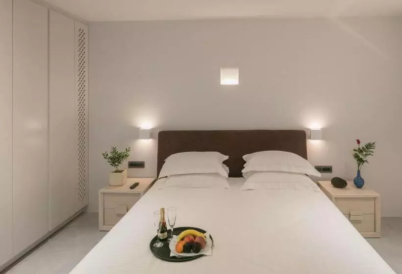 Villa 2 Makuuhuonetta, Aria Suites & Villas