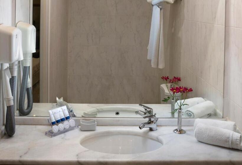 غرفة عائلية, Blue Sea Hotel Alimos