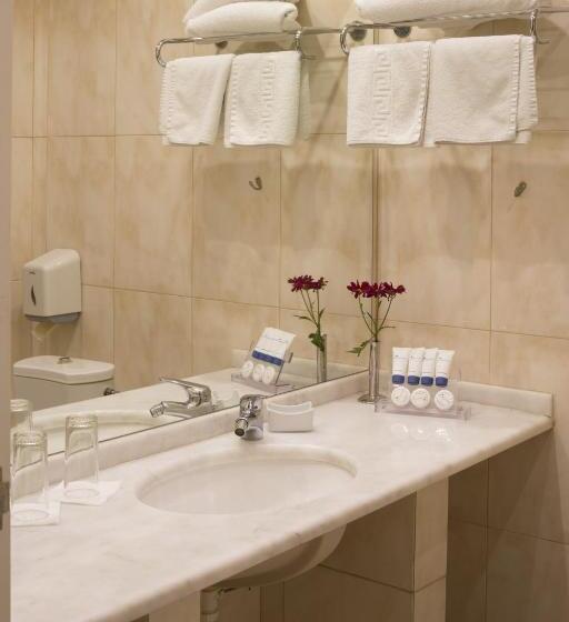 غرفة قياسية ثلاثية, Blue Sea Hotel Alimos