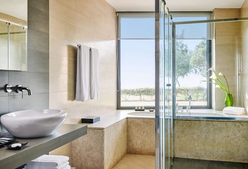 غرفة سوبيريور مطلّة علي البحر, Capovaticano Resort Thalasso Spa