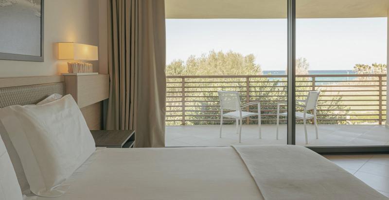 Номер Superior Вид на Море, Capovaticano Resort Thalasso Spa