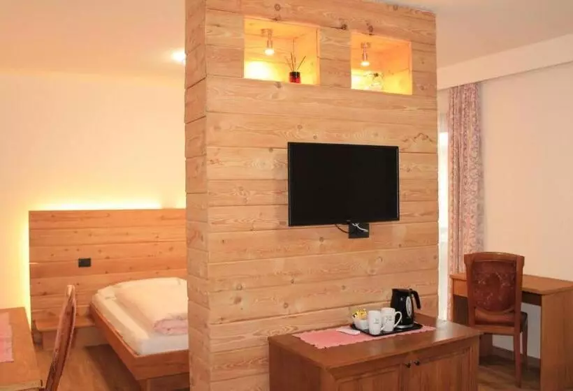 Suite z Hydromasażem, Carlone