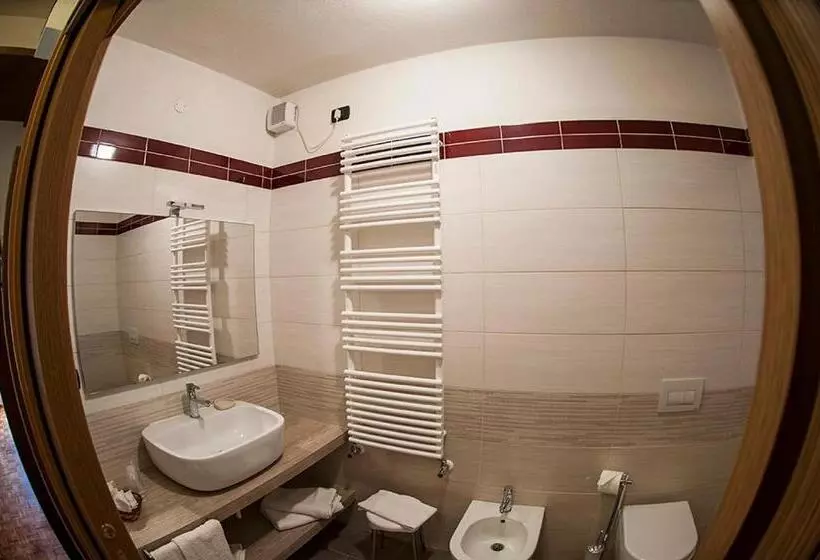 Pokój Standard z Balkonem, Carlone