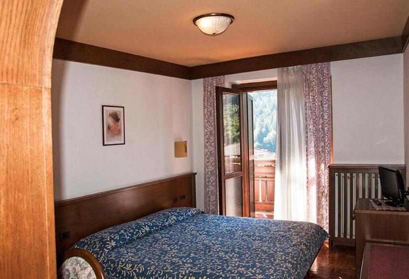 חדר סטנדרט עם מרפסת, Carlone