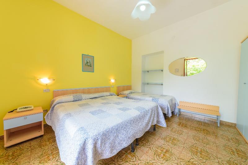 4인용 스탠다드 룸, Celeste