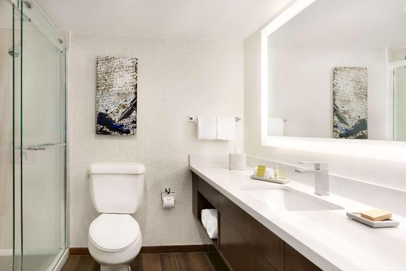 스탠다드 룸, Celeste