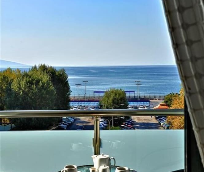 オーシャンビュースーペリアールーム, Esperia