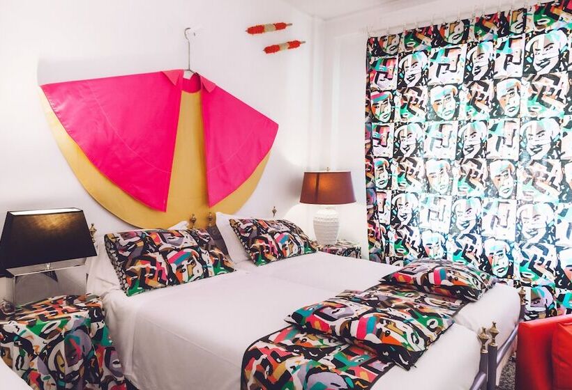 غرفة قياسية, Eveline Portosole