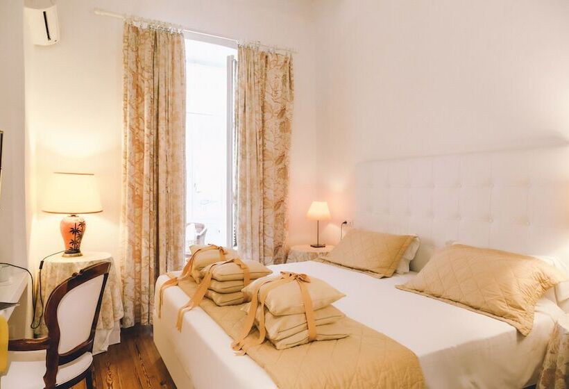 غرفة قياسية, Eveline Portosole