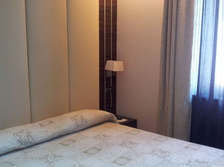 חדר סטנדרט, Excelsior