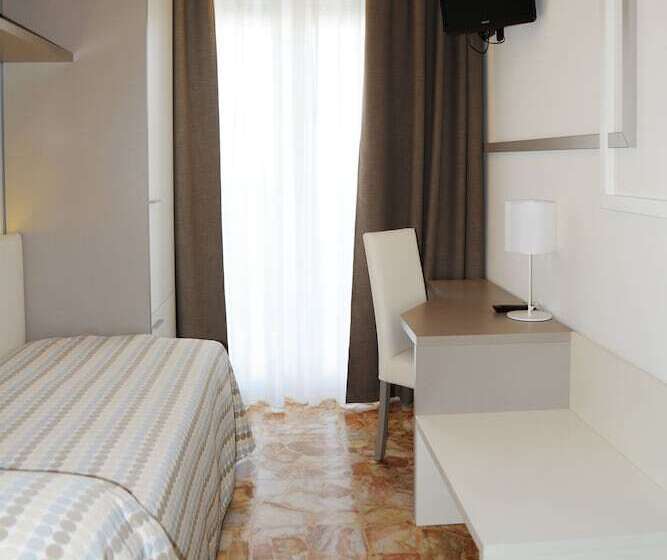 غرفة قياسية, Garden