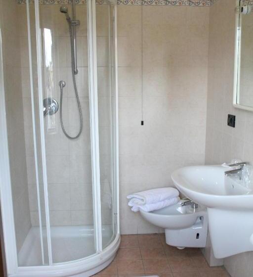 غرفة قياسية, Garden