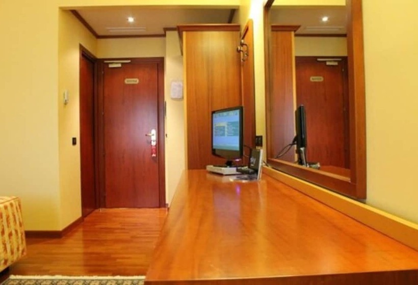 Номер Стандарт, Grillo