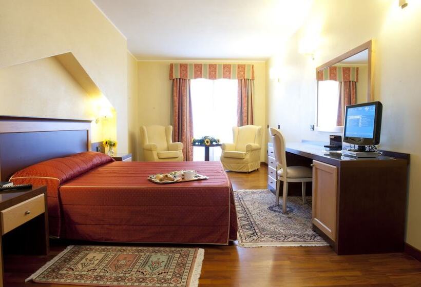 Полулюкс, Grillo