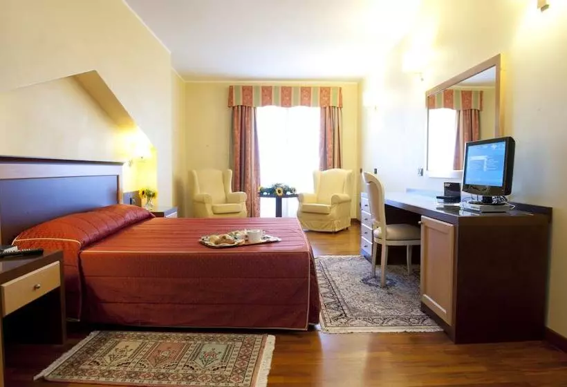 Junior Suite, Grillo
