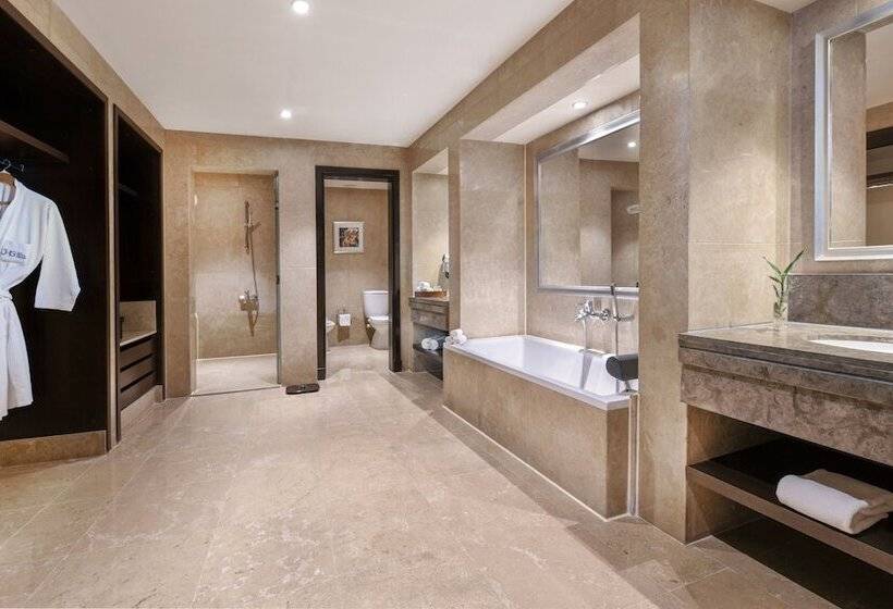 سوییت اجرایی, JAZ Aquamarine