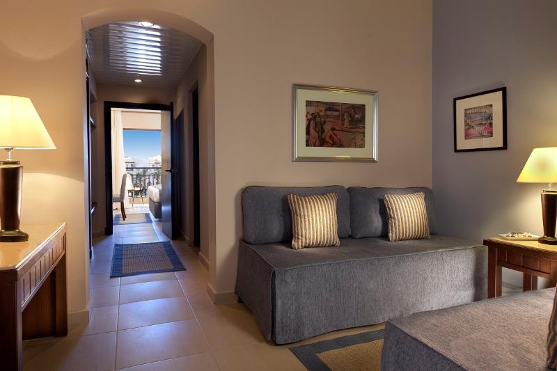 سوییت اجرایی, JAZ Aquamarine