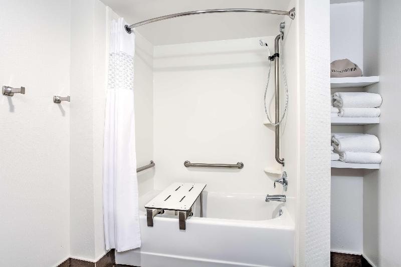 اتاق استاندارد با چشم‌انداز استخر, JAZ Aquamarine