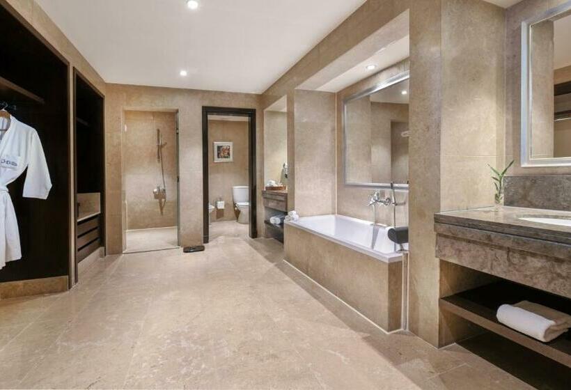 سوئیت رویال, JAZ Aquamarine