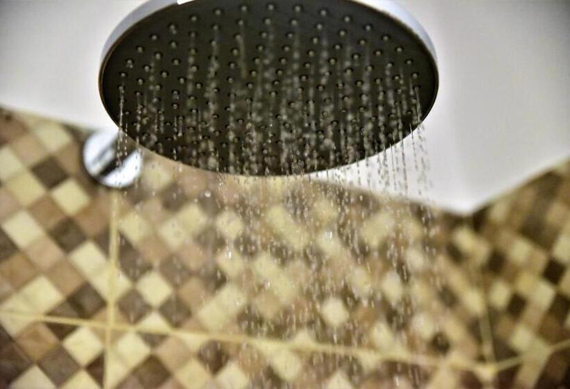 带海景的高档工作室, Kafouros