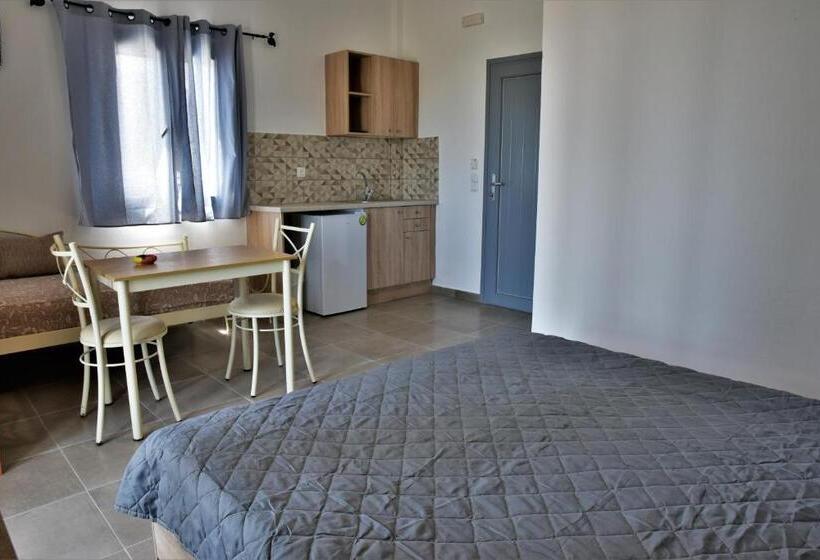 带海景的高档工作室, Kafouros