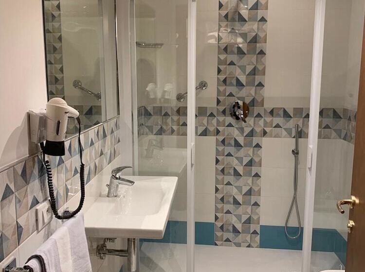 Номер Стандарт, La Balnearia