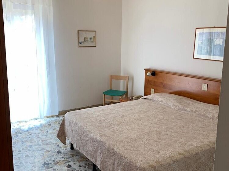 Quarto Estandar, La Balnearia