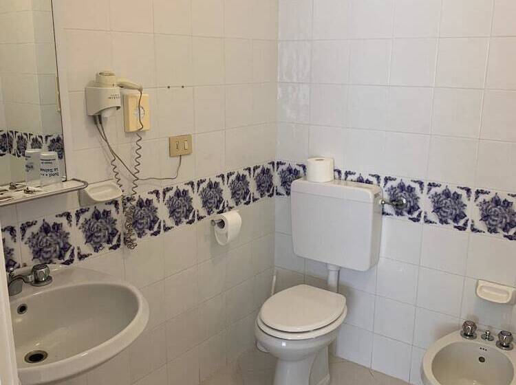 Quarto Estandar Individual, La Balnearia