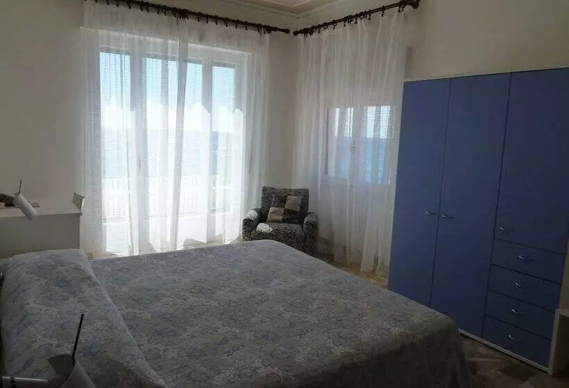 اتاق استاندارد چهار تخته, La Balnearia