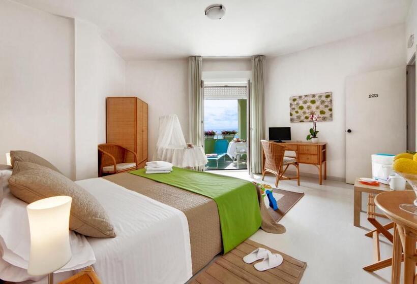 غرفة عائلية, Mida