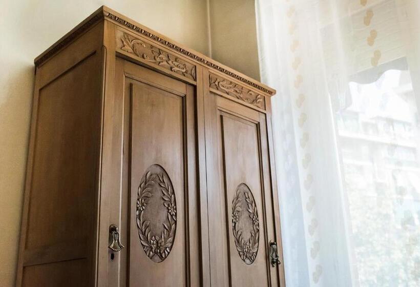 غرفة قياسية فردية, Original