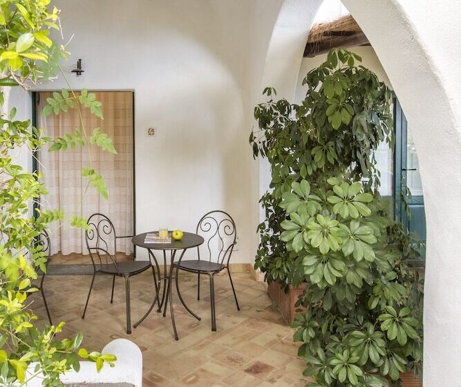 스탠다드 룸 가든 전망, Ravesi