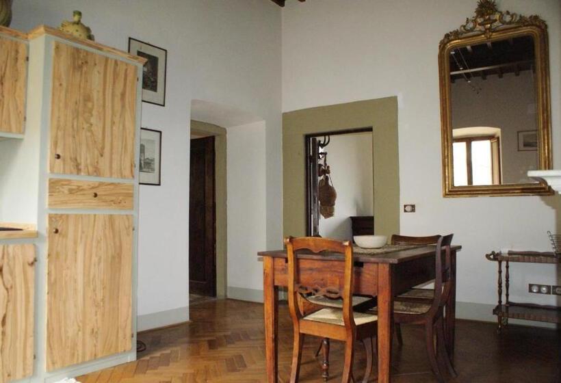 اتاق لوکس, Relais La Torre