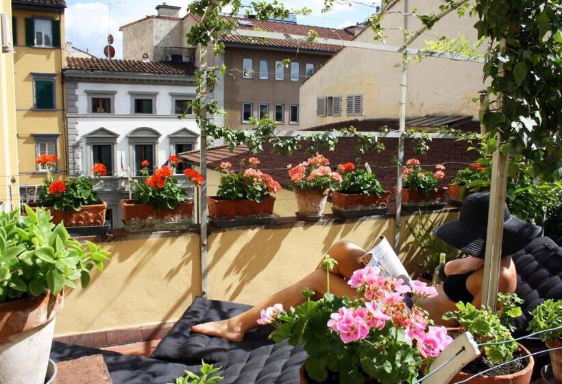 Superior Room with Terrace, Residenza Millennium