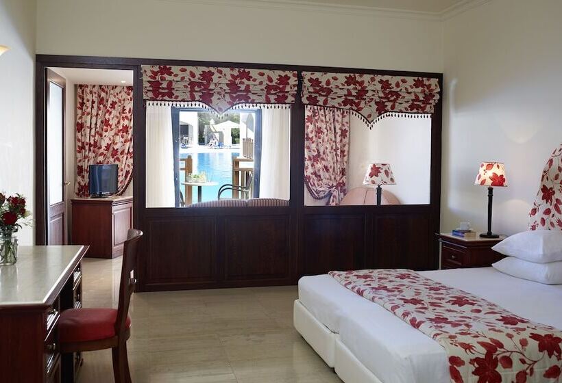 غرفة عائلية, Roda Beach Resort & Spa