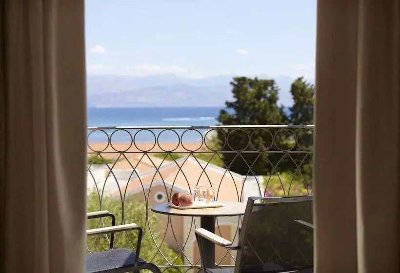 Perhehuone Merinäkymä, Roda Beach Resort & Spa