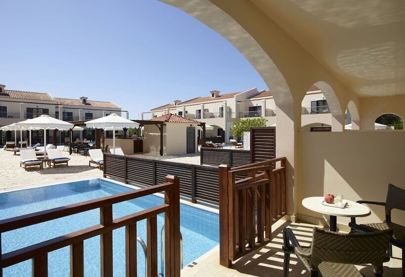 غرفة عائلية, Roda Beach Resort & Spa