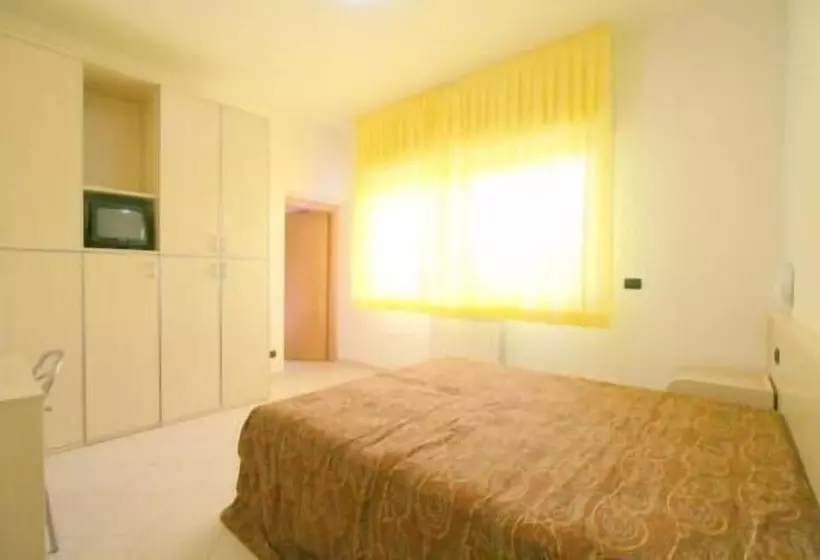 Standard Triple Room, Sacramora