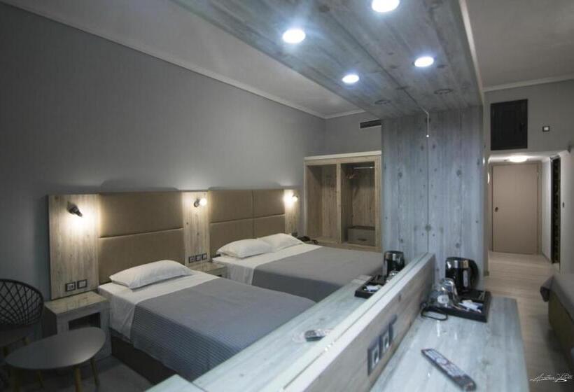 高级三人间, Vienni