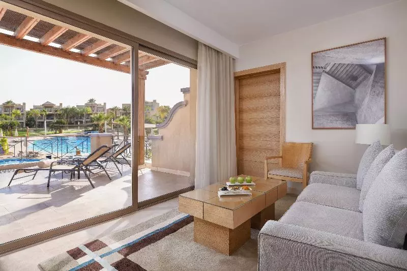 سوییت اجرایی, Jaz Little Venice Golf Resort