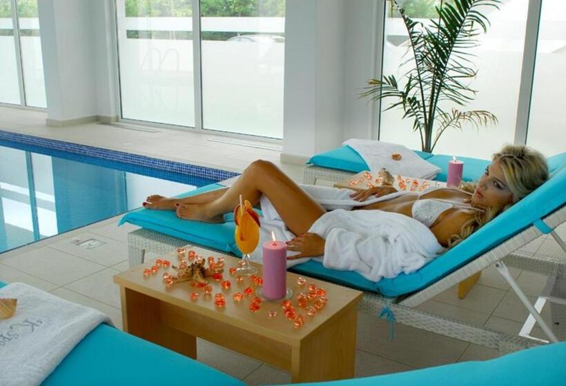 סוויטה, Kinetta Beach Resort And Spa