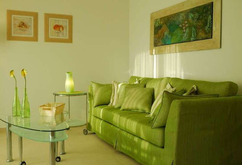 סוויטה, Kinetta Beach Resort And Spa