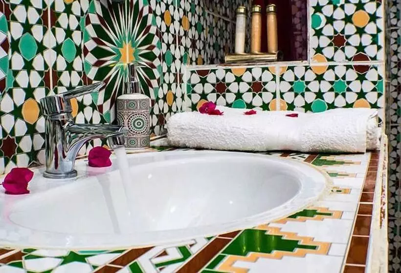 اتاق استاندارد سه نفره, Le Petit Riad Maison D Hôtes