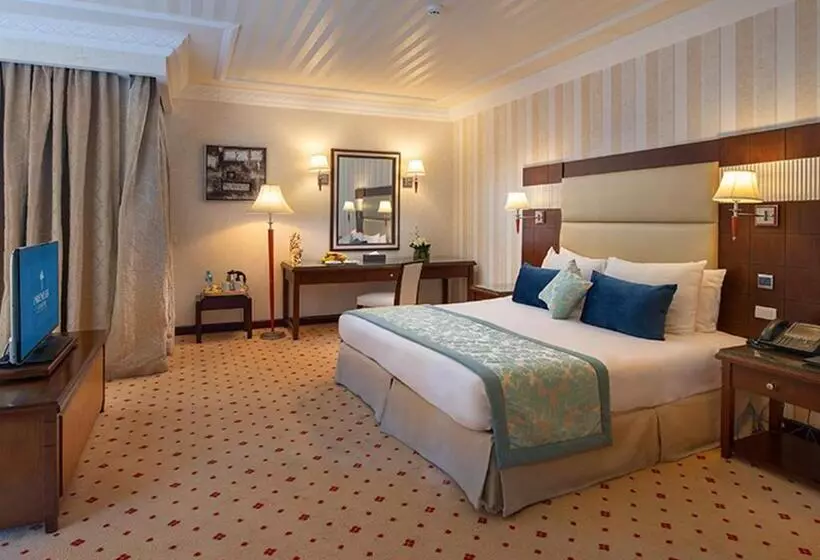 سوئیت با چشم‌انداز دریا و هیدروماساژ, Premier Le Reve Hotel & Spa Sahl Hasheesh   Adults Only 16 Years Plus