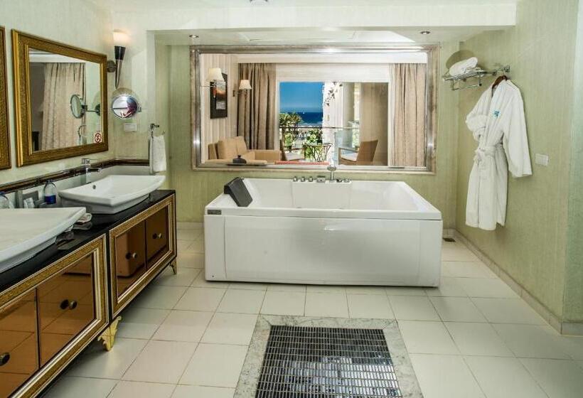 سوئیت با چشمانداز دریا و هیدروماساژ, Premier Le Reve Hotel & Spa Sahl Hasheesh Adults Only 16 Years Plus