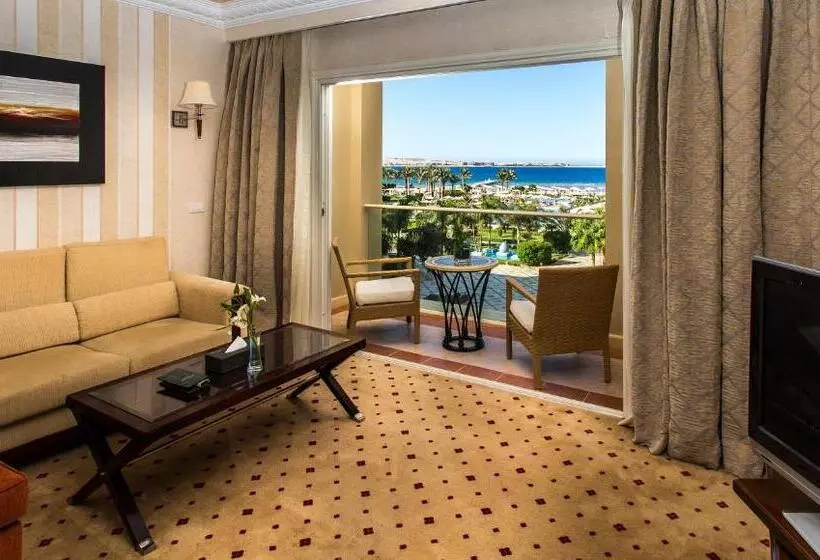 سوئیت با چشم‌انداز دریا و هیدروماساژ, Premier Le Reve Hotel & Spa Sahl Hasheesh   Adults Only 16 Years Plus