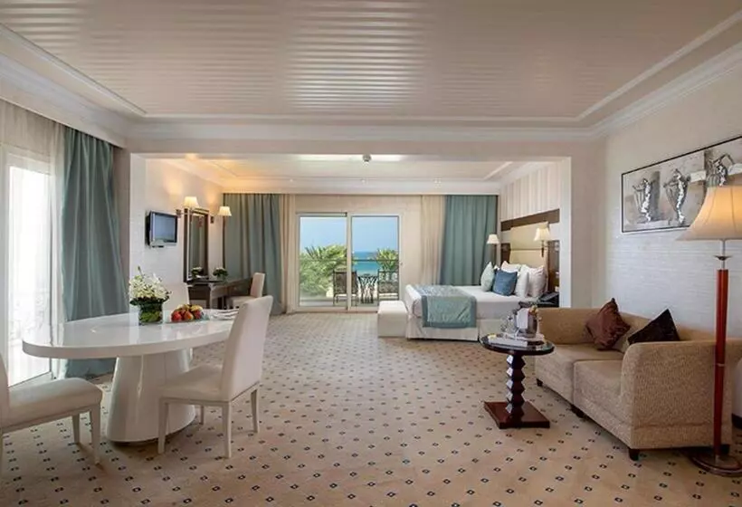 سوییت با چشم‌انداز دریا, Premier Le Reve Hotel & Spa Sahl Hasheesh   Adults Only 16 Years Plus