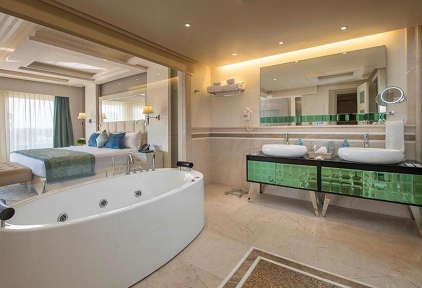 سوییت با چشمانداز دریا, Premier Le Reve Hotel & Spa Sahl Hasheesh Adults Only 16 Years Plus