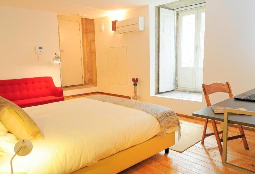 스탠다드 스튜디오, Condes De Azevedo Palace Apartments