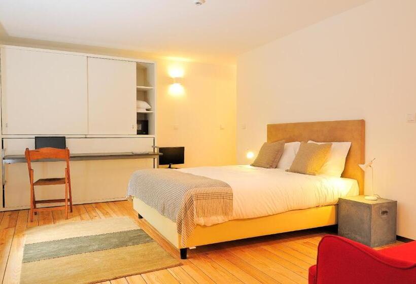 스탠다드 스튜디오, Condes De Azevedo Palace Apartments